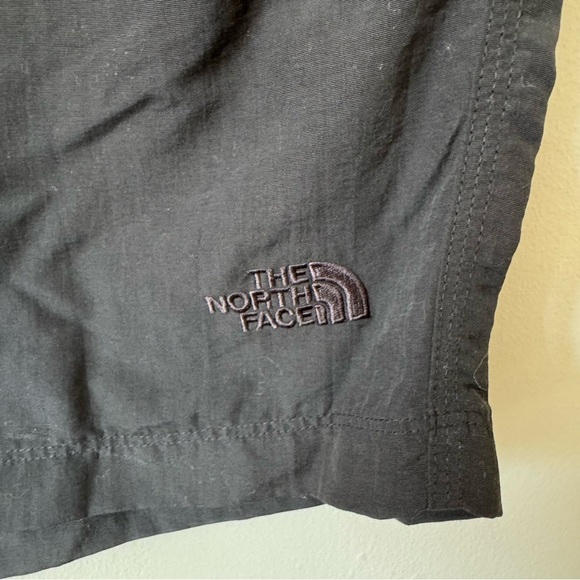 The North Face Men's Black Shorts Pockets Size Large Outdoor Sports Hiking - Picture 2 of 6